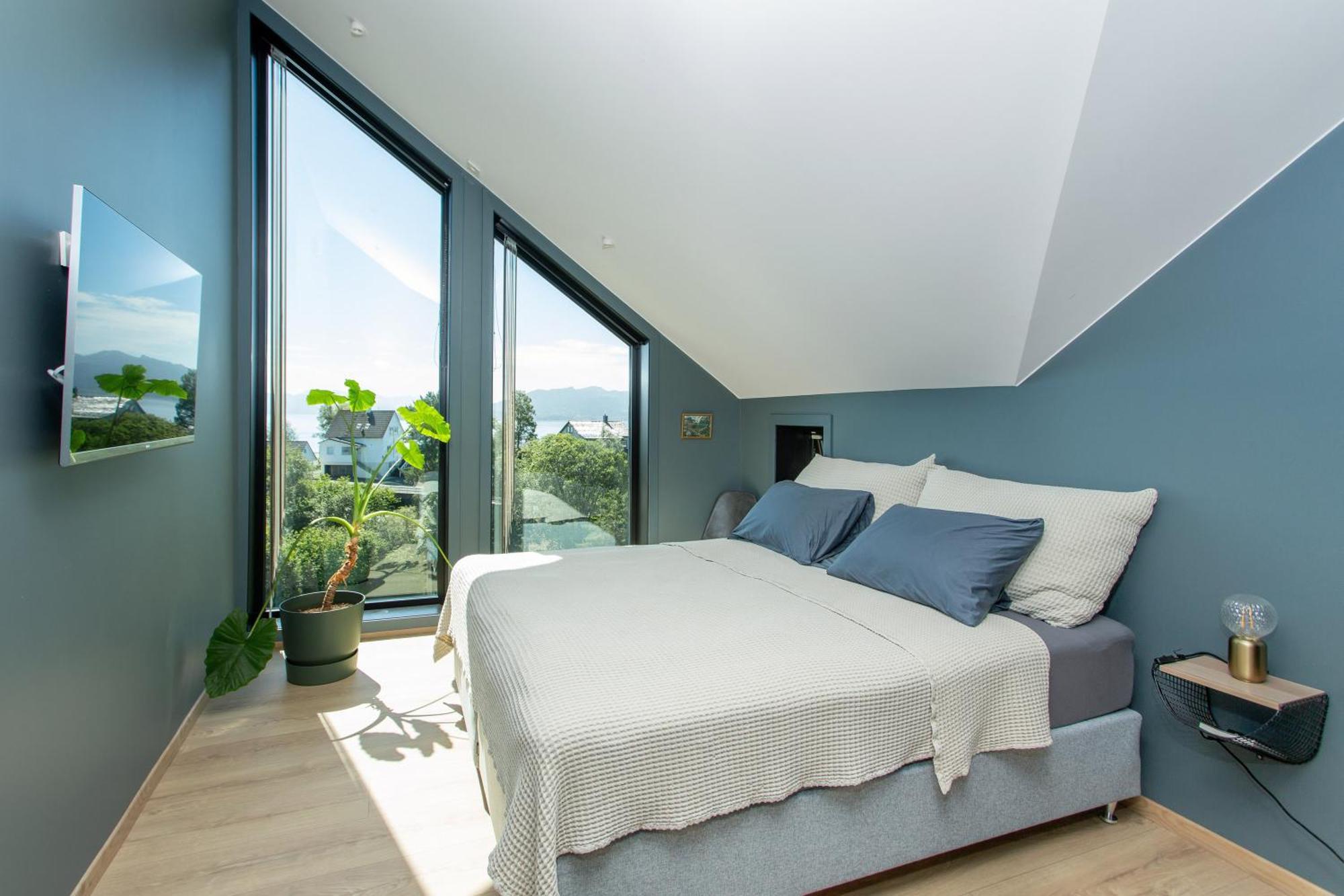 Central Sea View Villa Stord Buitenkant foto