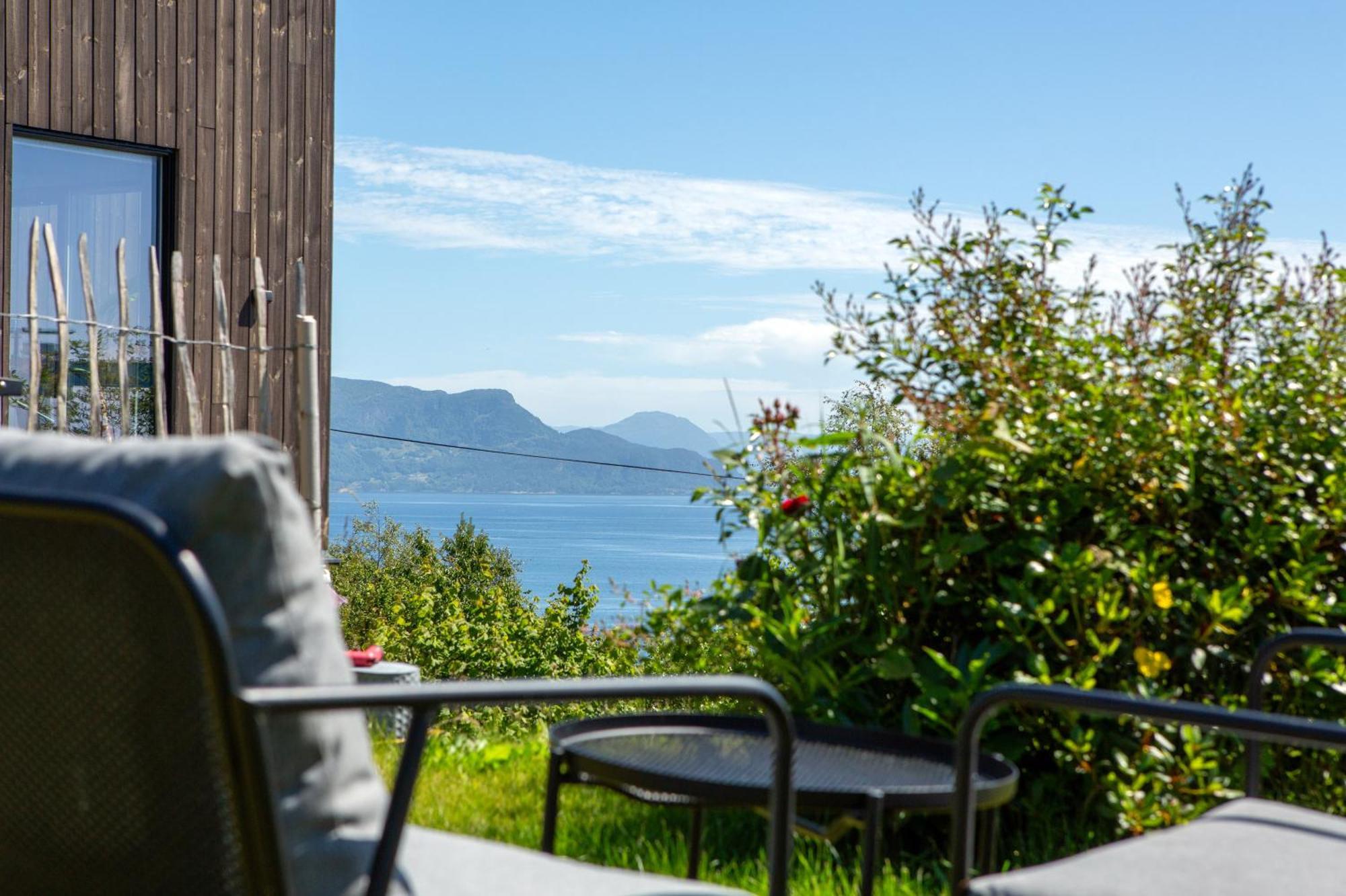 Central Sea View Villa Stord Buitenkant foto