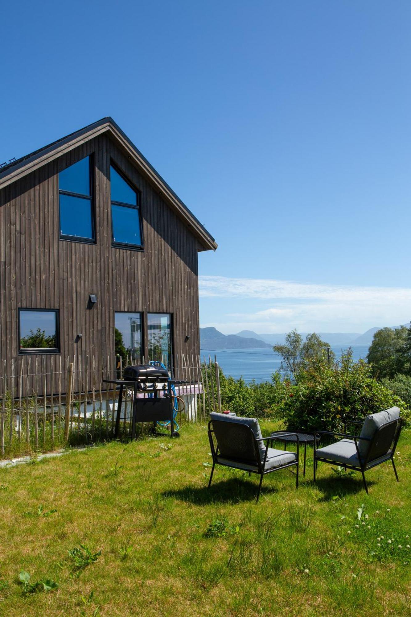 Central Sea View Villa Stord Buitenkant foto