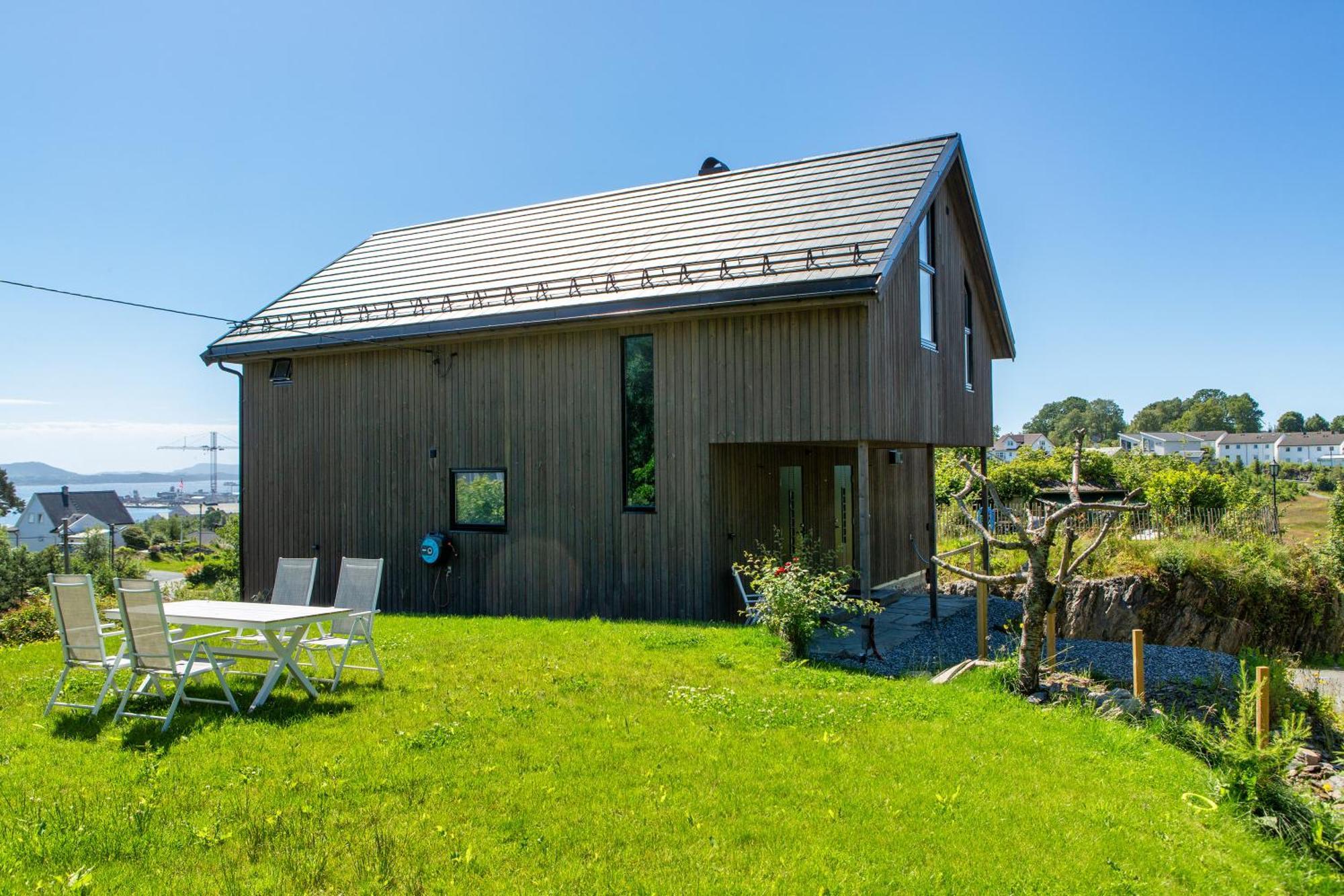 Central Sea View Villa Stord Buitenkant foto